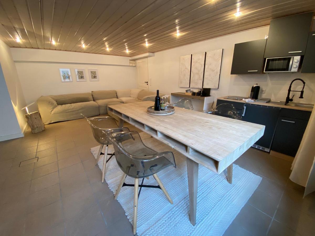 Basement 77 Apartment *